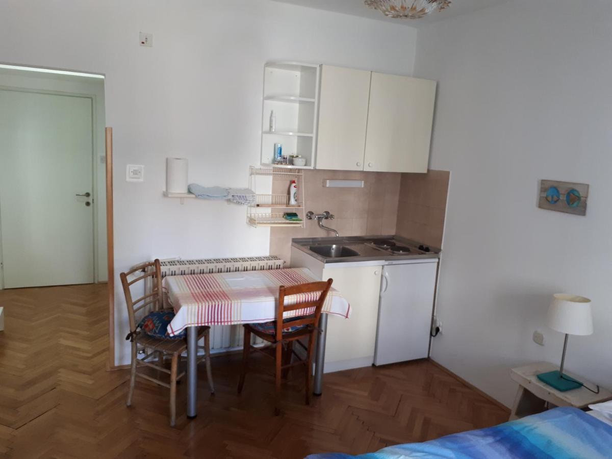 Apartments Lucija Stari Grad  Exteriör bild